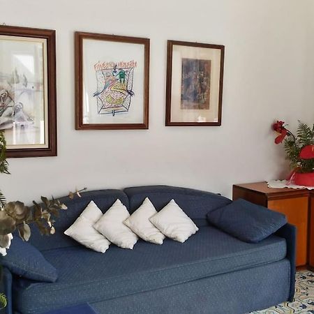 Casa Vacanze Vista Mare Mela B Lipari  Bagian luar foto