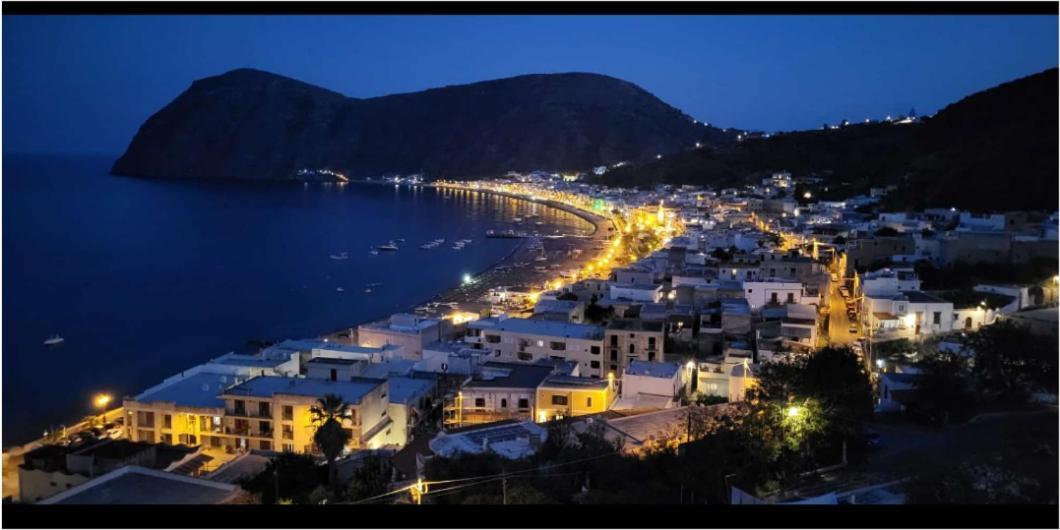 Casa Vacanze Vista Mare Mela B Lipari  Bagian luar foto